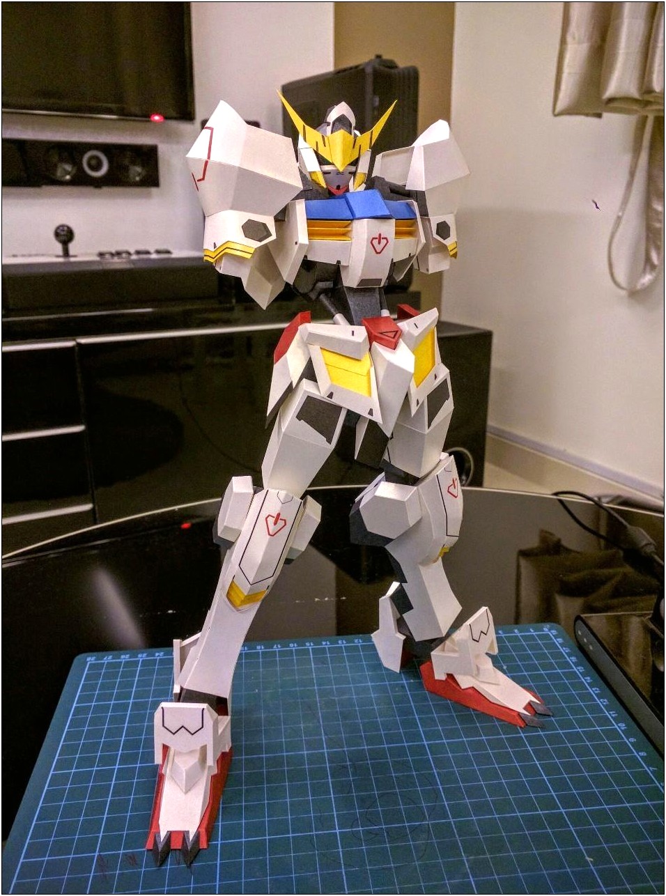 Gundam Barbatos Papercraft Template Free Download